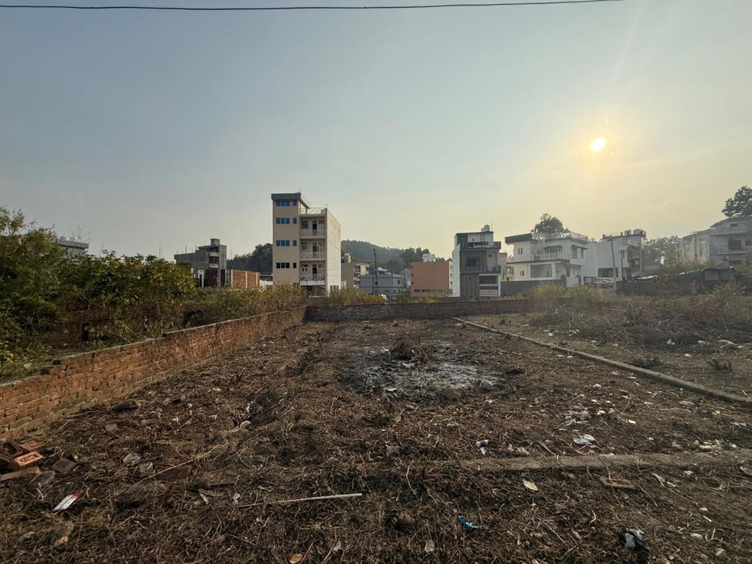 Plot For Sale in Sahastradhara Road