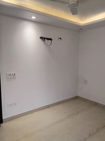 Room in 3 BHK Apartment at Sushma Joynest MOH, Bir Chhat – for Rent