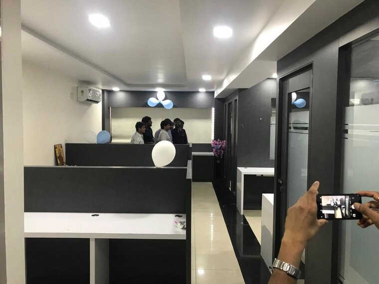 Team Area, science city Commercial Office Space 1168 Sq.Ft. In Science City Ahmedabad 9930523