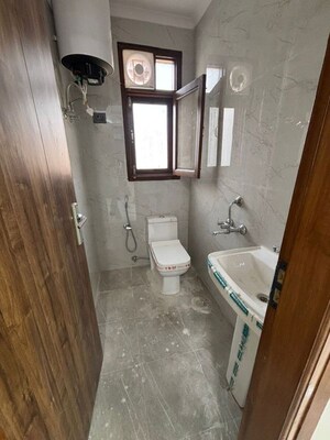 Bathroom in 1 BHK Apartment at Palm Residency Chhatarpur, Chattarpur – for Rent