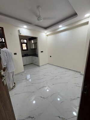 Parking in 1 BHK Apartment at Palm Residency Chhatarpur, Chattarpur – for Rent