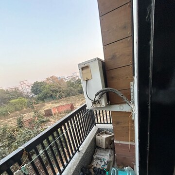 Balcony in Studio Builder Floor at DLF City Phase III, Dlf Cyber City – for Rent