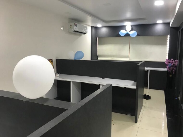 Team Area, science city Commercial Office Space 1168 Sq.Ft. In Science City Ahmedabad 9930535