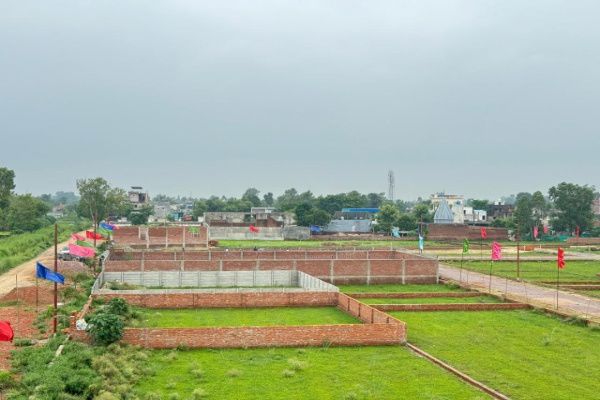 Plot For Sale in Malhour