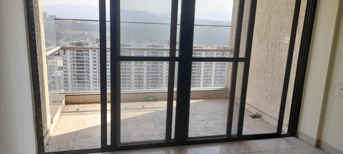 2 BHK + Study Room Apartment For Sale in Nanded City Asawari