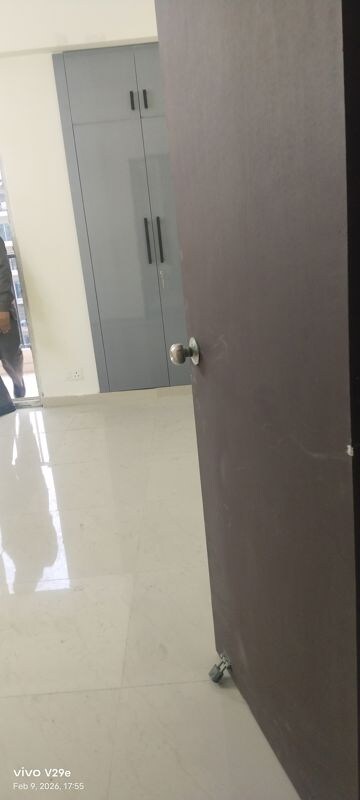 Bathroom in 4 BHK Apartment at Windsor Paradise 2, Raj Nagar Extension – for Rent