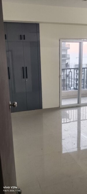 4 BHK Apartment For Rent in Windsor Paradise 2, Raj Nagar Extension