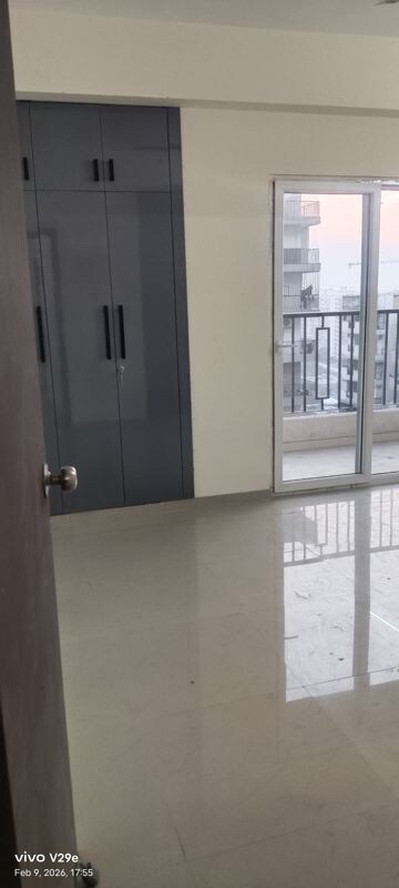 4 BHK Apartment For Rent in Windsor Paradise 2, Raj Nagar Extension