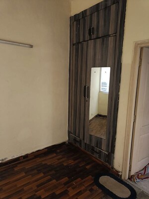 Room in 3.5 BHK Apartment at Paras Tierea, Sector 137 – for Rent