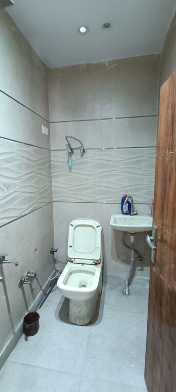 Bathroom in 2 BHK Builder Floor at Rohini Sector 7 – for Rent