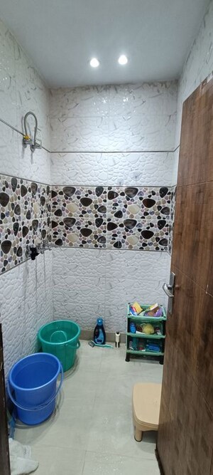 Bathroom in 2 BHK Builder Floor at Rohini Sector 7 – for Rent