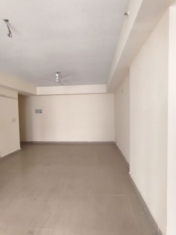 Room in 3.5 BHK Apartment at Paras Tierea, Sector 137 – for Sale