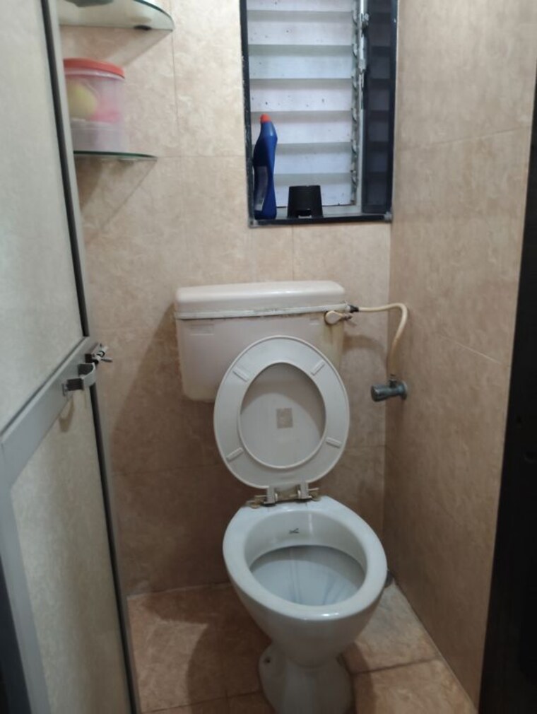 Bathroom, santoor-chs 1 Bedroom 450 Sq.Ft. Apartment In Goregaon East Mumbai 9930779