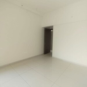 Room in 3 BHK Apartment at Prestige Siesta, Mulund West – for Sale