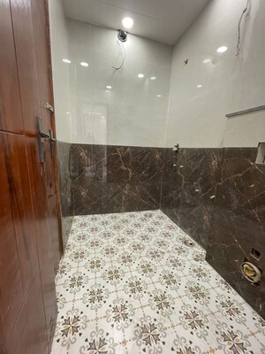 Building Lobby in 3 BHK Builder Floor at Vikas Puri – for Rent