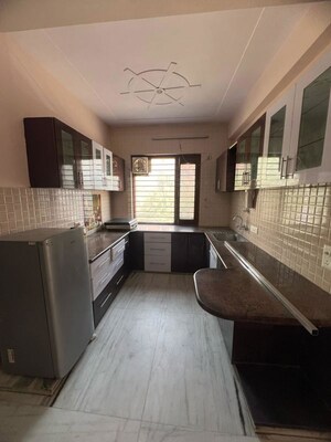 Building Lobby in 2 BHK Builder Floor at Sector 46 – for Rent