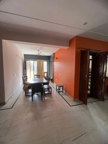 Living Room in 2 BHK Builder Floor at Sector 46 – for Rent