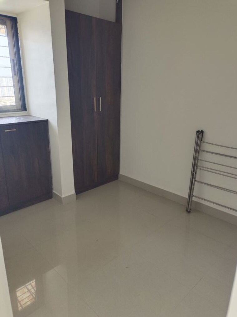 Study Room, hubtown-greenwoods 1.5 Bedroom 470 Sq.Ft. Apartment In Vartak Nagar Thane 9893759