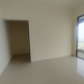 Room in 3 BHK Apartment at The Prestige City, Mulund West – for Rent