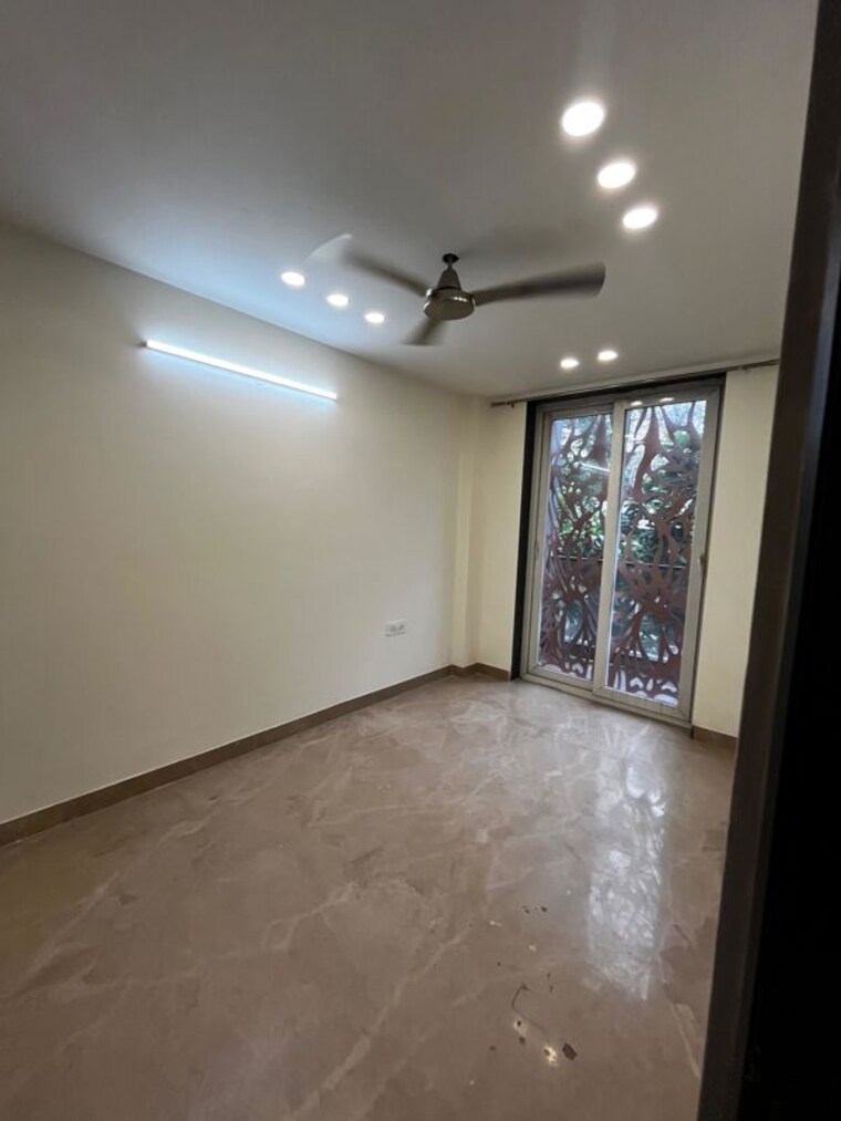 Room, central-park-flower-valley 4 Bedroom 301 Sq.Yd. Builder Floor In Sohna Sector 33 Gurgaon 9930894