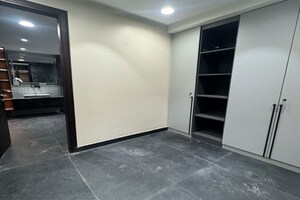 Room in 4 BHK Builder Floor at Sector 65 – for Sale