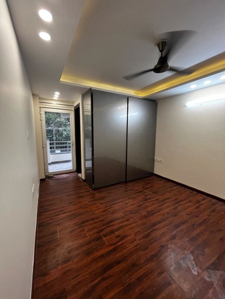 Room, central-park-flower-valley 4 Bedroom 300 Sq.Yd. Builder Floor In Sohna Sector 33 Gurgaon 9930951