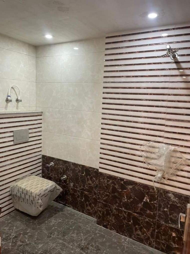 Bathroom, puri-kohinoor 3 Bedroom 1810 Sq.Ft. Builder Floor In Sector 89 Faridabad 9930968