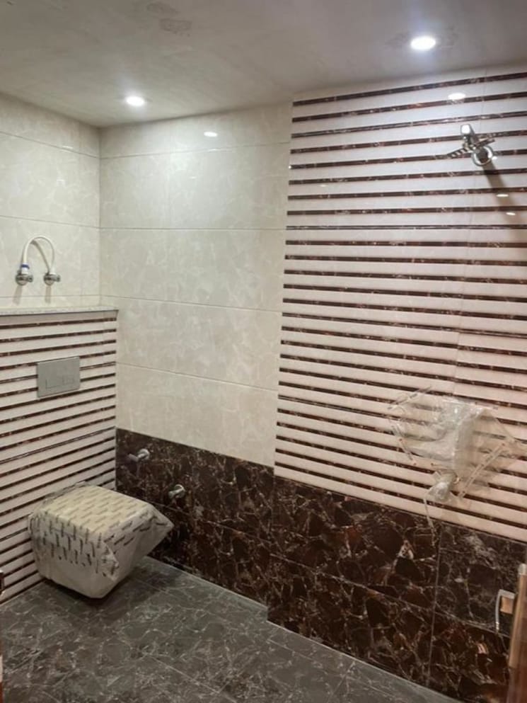 Bathroom, puri-kohinoor 3 Bedroom 1814 Sq.Ft. Builder Floor In Sector 89 Faridabad 9930969