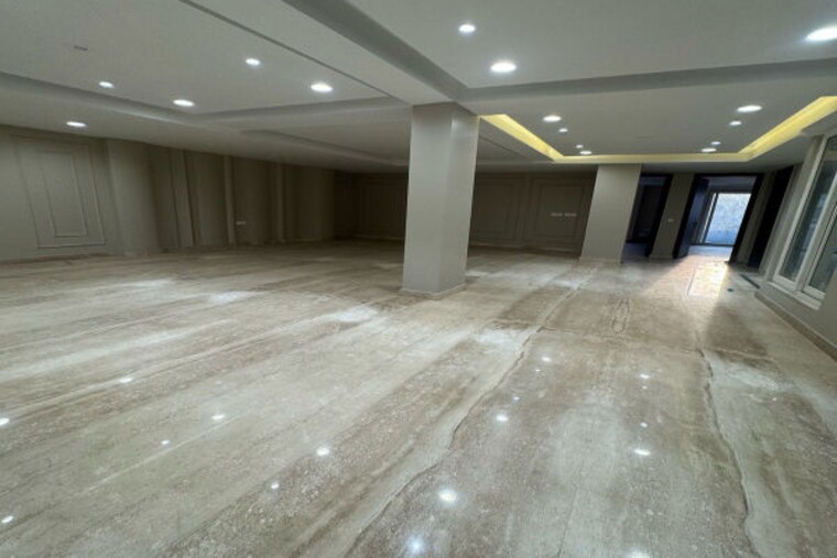 Room, sector 65 4 Bedroom 564 Sq.Yd. Builder Floor In Sector 65 Gurgaon 9930979