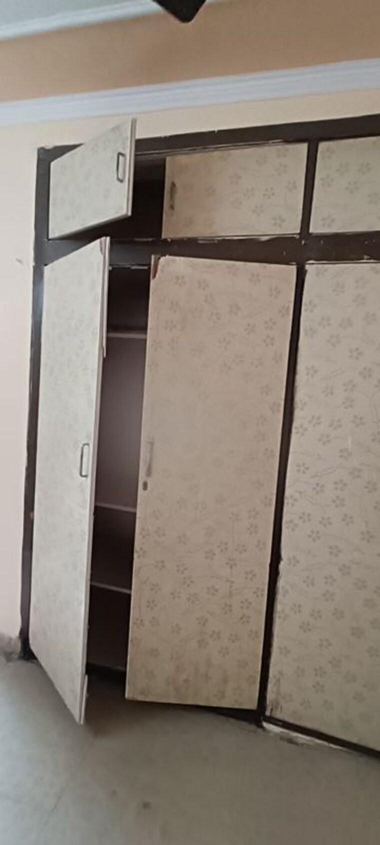 undefined, rohini sector 8 2.5 Bedroom 900 Sq.Ft. Builder Floor In Rohini Sector 8 Delhi 9930985