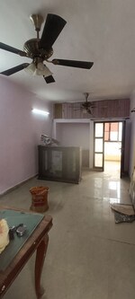 2.5 BHK 900 Sq.Ft. Builder Floor in Rohini Sector 8