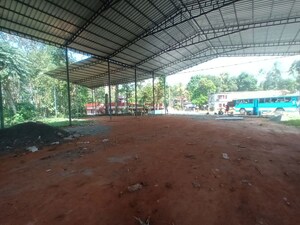 Parking in  Showroom at Muvattupuzha – for Rent