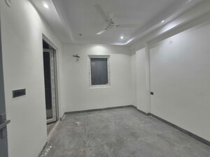 Room in 1 BHK Apartment at Chattarpur – for Rent