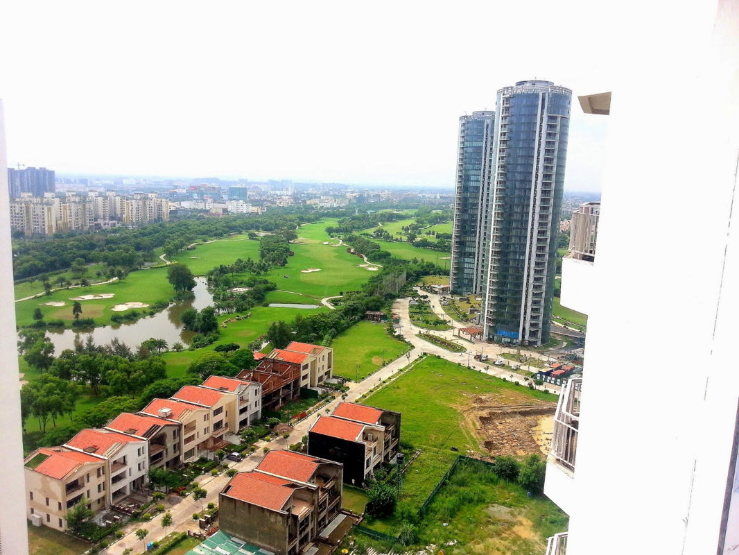 3 BHK 1922 Sq.Ft. Apartment in Jaypee Moon Court
