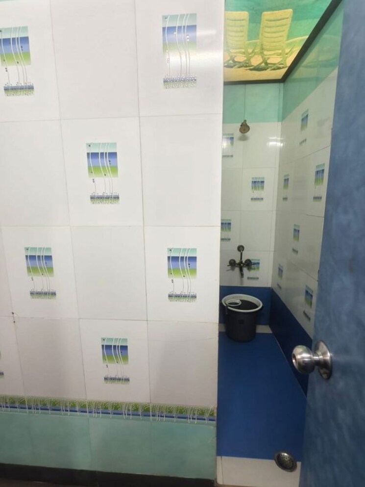 Bathroom, bandra west 2 Bedroom 700 Sq.Ft. Apartment In Bandra West Mumbai 9931014