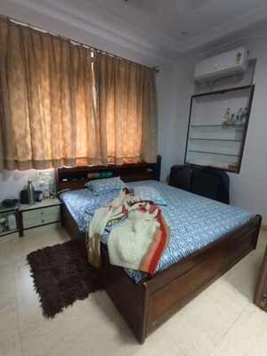 Bedroom in 2 BHK Apartment at Bandra West – for Rent