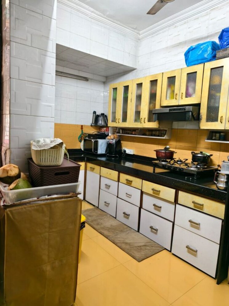 Kitchen, bandra west 2 Bedroom 700 Sq.Ft. Apartment In Bandra West Mumbai 9931014