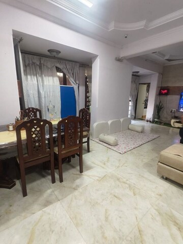 Living Room in 2 BHK Apartment at Bandra West – for Rent