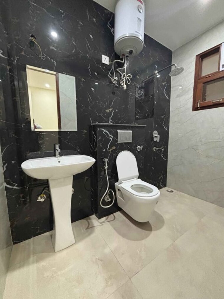 Team Area, chattarpur 2 Bedroom 900 Sq.Ft. Builder Floor In Chattarpur Delhi 9931022