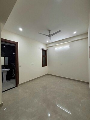 2 BHK Builder Floor For Rent in Chattarpur