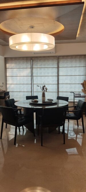 Team Area in 4 BHK Apartment at Ambawadi – for Sale