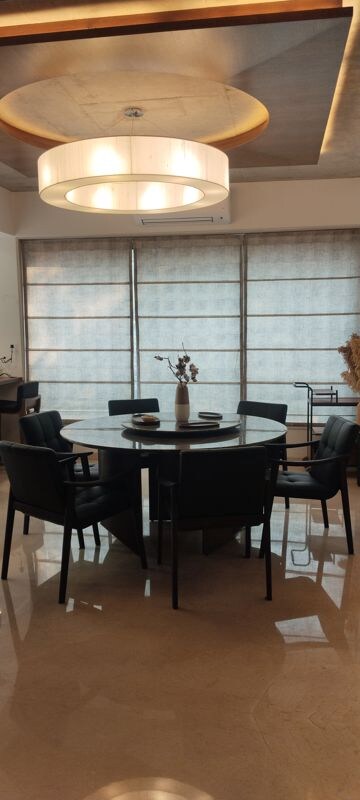 Team Area in 4 BHK Apartment at Ambawadi – for Sale