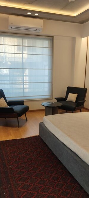 Team Area in 4 BHK Apartment at Ambawadi – for Sale