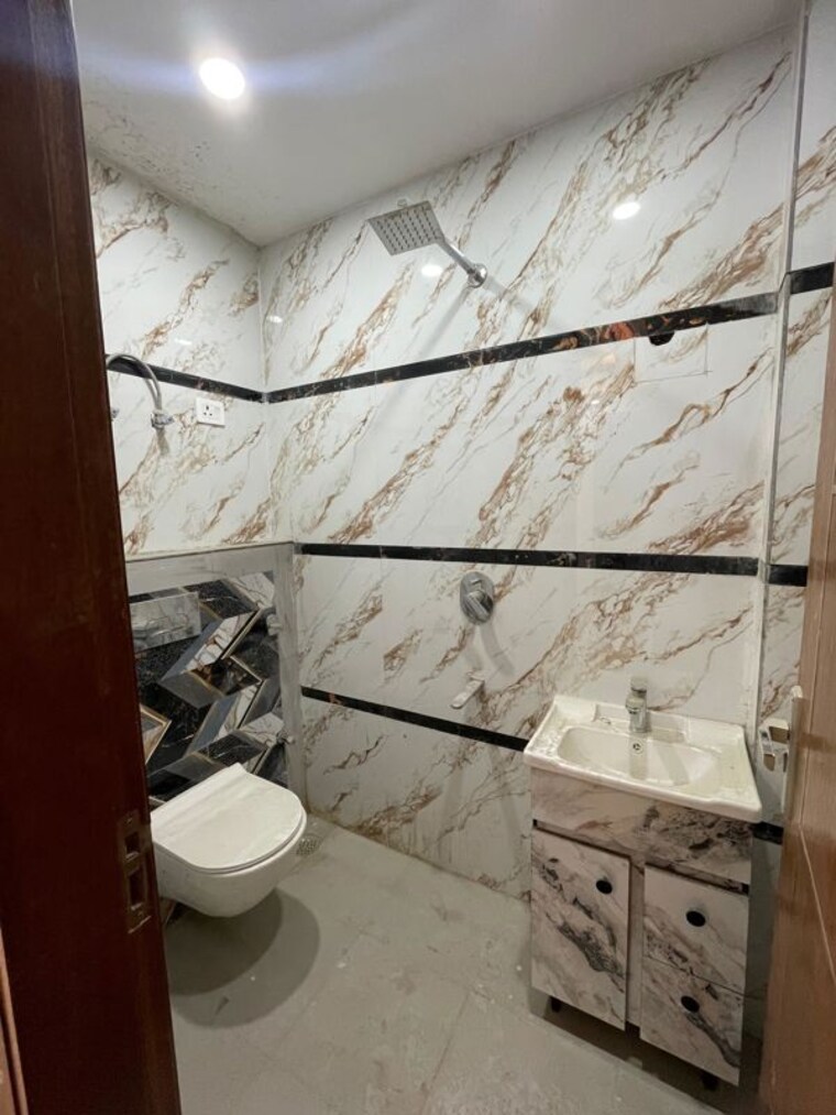 Attached Bathroom, chattarpur 2 Bedroom 900 Sq.Ft. Builder Floor In Chattarpur Delhi 9931030