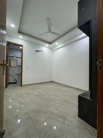 Room in 2 BHK Builder Floor at Chattarpur – for Rent