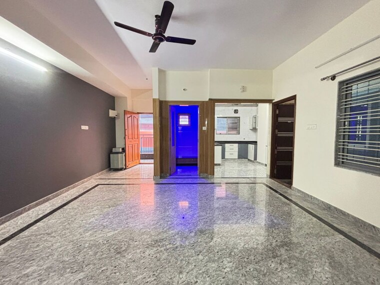 Room, vignana nagar 3 Bedroom 1600 Sq.Ft. Apartment In Vignana Nagar Bangalore 9931039