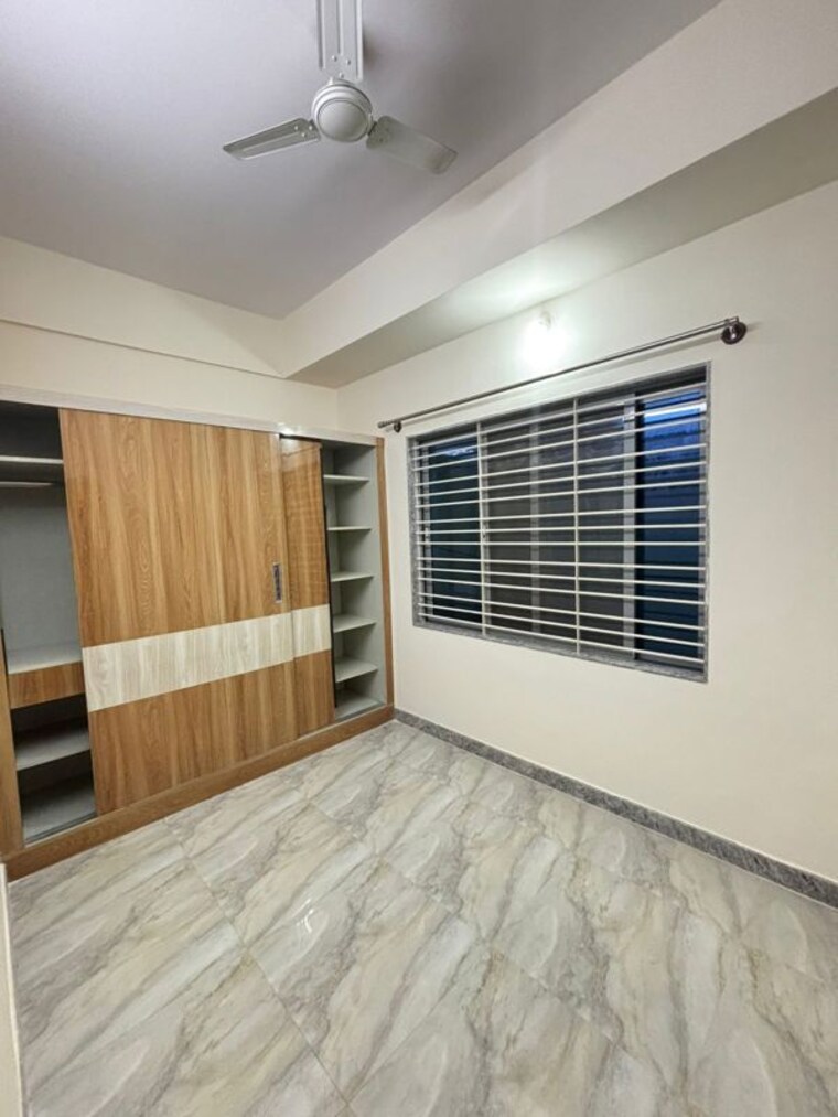 Room, vignana nagar 3 Bedroom 1600 Sq.Ft. Apartment In Vignana Nagar Bangalore 9931039