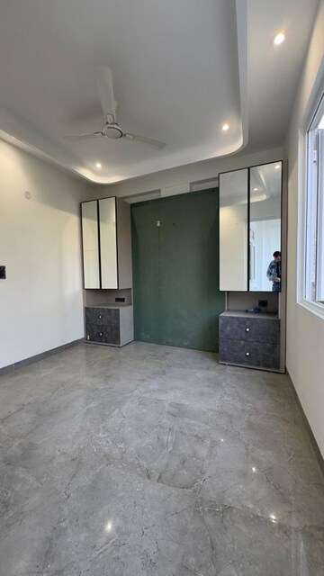 Room in 2 BHK Builder Floor at Chattarpur – for Rent