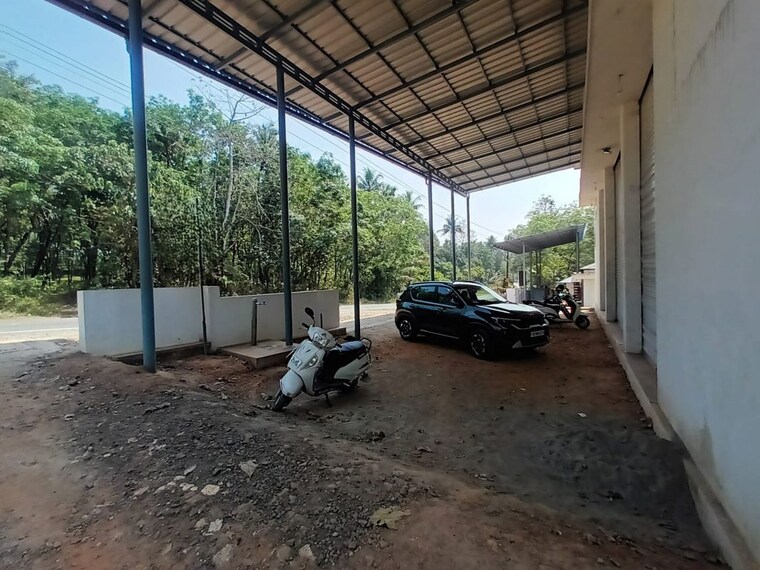  Parking, perumbavoor Commercial Warehouse 5000 Sq.Ft. In Perumbavoor Kochi 9931041