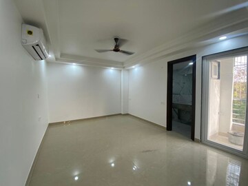 Room in 3 BHK Builder Floor at Chattarpur – for Rent